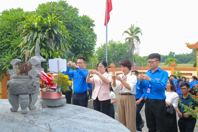 Lan tỏa truyền thống "Uống nước nhớ nguồn" tại Ninh B&igrave;nh - Ảnh 8.