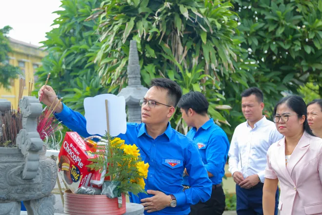 Lan tỏa truyền thống "Uống nước nhớ nguồn" tại Ninh B&igrave;nh - Ảnh 9.