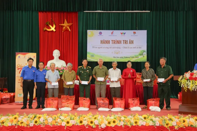 Tuổi trẻ lan tỏa tinh thần sẻ chia và trách nhiệm với cộng đồng - Ảnh 13.