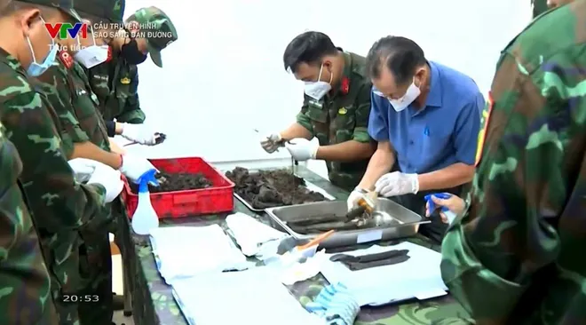 Kỷ vật của liệt sĩ Lê Thị Riêng dành cho con: Yêu thương gửi lại trước ngày ra trận - Ảnh 4.