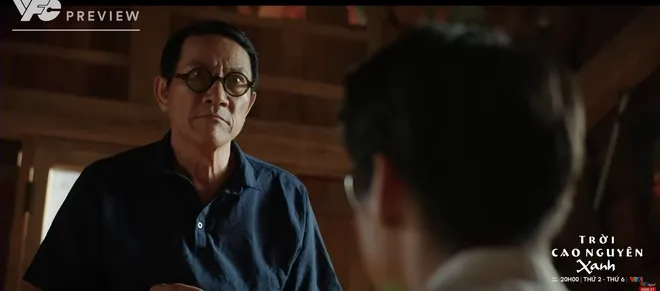 Trời cao nguyên xanh - Tập 15: Người dân Tơ Rơi bị kích động, A Dũi bị ép xả súng vào đồng bào- Ảnh 6.