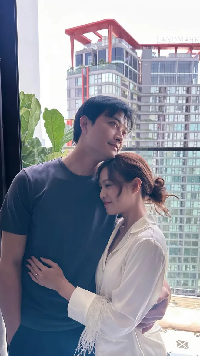 Dưới ô cửa sáng đèn: Diệu xinh đẹp bên 3 mỹ nam ở hậu trường phim - Ảnh 5.