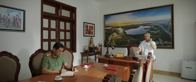 Trời cao nguyên xanh - Tập 15: Bà con Tơ Rơi bị kích động phá kho của xã - Ảnh 10.