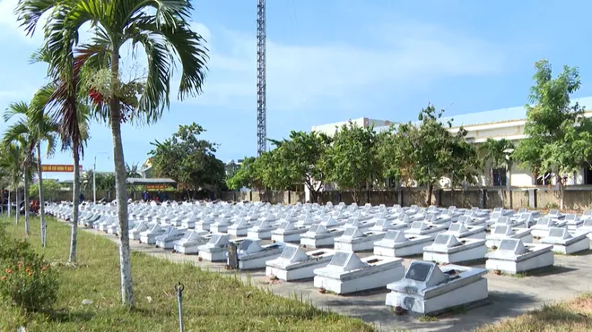 Phát hiện di vật quý trong mộ liệt sĩ: Bức ảnh chân dung mở ra hy vọng tìm lại tên Anh- Ảnh 7. Phát hiện di vật quý trong mộ liệt sĩ: Bức ảnh chân dung mở ra hy vọng tìm lại tên Anh- Ảnh 7.