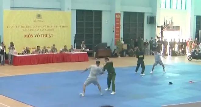 Sôi nổi các nội dung thi đấu võ thuật Công an nhân dân tại Đà Nẵng- Ảnh 1. Sôi nổi các nội dung thi đấu võ thuật Công an nhân dân tại Đà Nẵng- Ảnh 1.