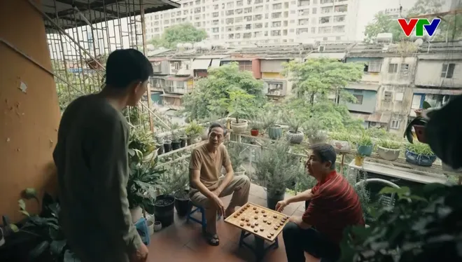 Dưới ô cửa sáng đèn - Tập cuối: Sinh cứu mạng Diệu trong lúc nguy cấp- Ảnh 18.