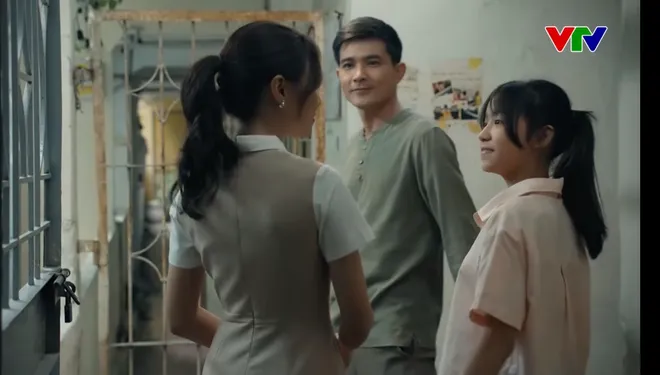 Dưới ô cửa sáng đèn - Tập cuối: Sinh cứu mạng Diệu trong lúc nguy cấp- Ảnh 17.