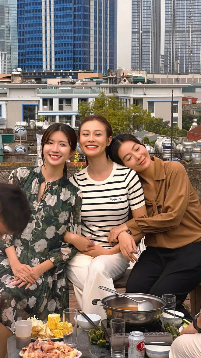 Loạt ảnh gây thương nhớ ở hậu trường Dưới ô cửa sáng đèn- Ảnh 10.