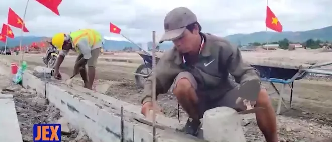 Gia Lai: Nỗ lực di dời người d&acirc;n ra khỏi v&ugrave;ng xung yếu- Ảnh 5.
