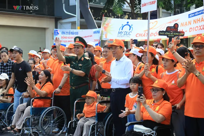 TP Hồ Chí Minh: 5.000 người đồng hành đi bộ "Vì nạn nhân chất độc da cam"- Ảnh 7.