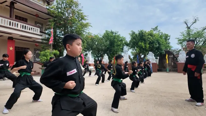 Tìm về vùng đất võ: Nhịp cầu di sản vươn tầm quốc tế- Ảnh 4. Tìm về vùng đất võ: Nhịp cầu di sản vươn tầm quốc tế- Ảnh 4.