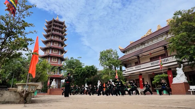 Tìm về vùng đất võ: Nhịp cầu di sản vươn tầm quốc tế- Ảnh 5. Tìm về vùng đất võ: Nhịp cầu di sản vươn tầm quốc tế- Ảnh 5.