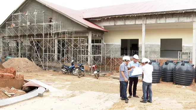Quảng Ngãi: Các trường liên cấp vùng biên "tăng tốc" về đích trước năm học mới- Ảnh 3. Quảng Ngãi: Các trường liên cấp vùng biên "tăng tốc" về đích trước năm học mới- Ảnh 3.