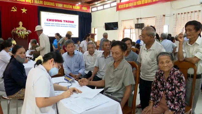 Đà Nẵng đẩy mạnh khám sức khỏe toàn dân: Thay đổi nhận thức, bảo vệ tương lai- Ảnh 2. Đà Nẵng đẩy mạnh khám sức khỏe toàn dân: Thay đổi nhận thức, bảo vệ tương lai- Ảnh 2.