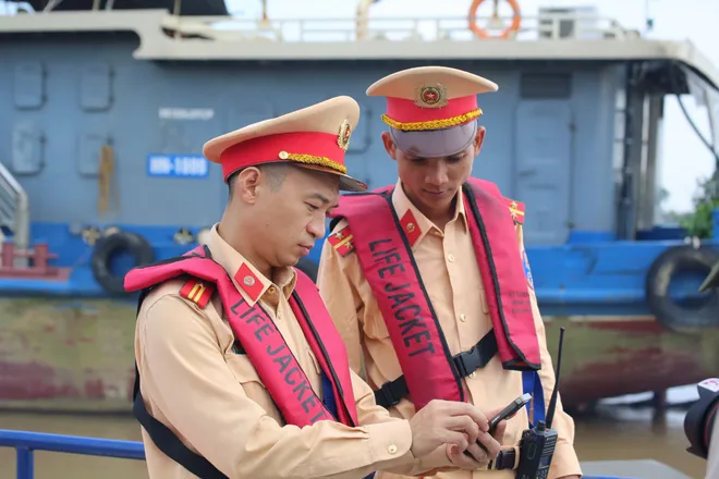 CSGT Hà Nội số hóa bến bãi đường thủy, nâng cao hiệu quả quản lý địa bàn - Ảnh 1.