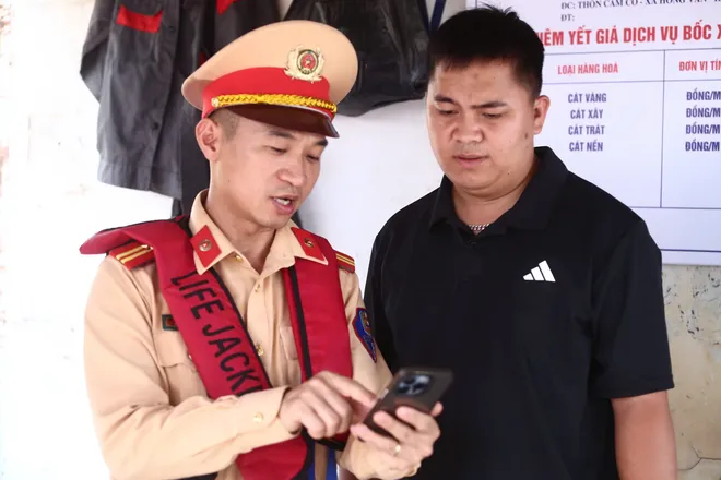 CSGT Hà Nội số hóa bến bãi đường thủy, nâng cao hiệu quả quản lý địa bàn - Ảnh 4.