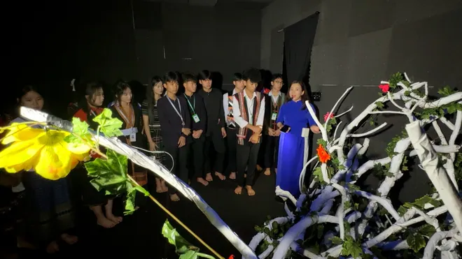 Âm thanh đại ngàn sống động trong không gian nghệ thuật tương tác- Ảnh 6. Âm thanh đại ngàn sống động trong không gian nghệ thuật tương tác- Ảnh 6.