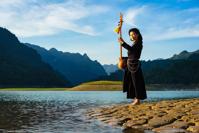 Chương trình nghệ thuật thực cảnh 'Long mạch Nà Hang' đưa khán giả nhập vai- Ảnh 4.