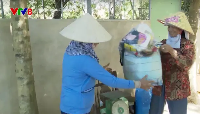 Phi&ecirc;n chợ đổi r&aacute;c lan tỏa lối sống xanh từ cộng đồng- Ảnh 1.