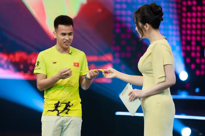 Việc tử tế tháng 8: Những người bước qua bóng tối để thắp sáng hy vọng cho cộng đồng- Ảnh 1.