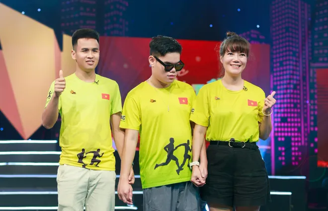 Việc tử tế tháng 8: Những người bước qua bóng tối để thắp sáng hy vọng cho cộng đồng- Ảnh 2.