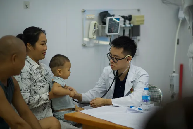 Gần 1 tỷ đồng dự kiến hỗ trợ trẻ khó khăn mắc tim bẩm sinh tại Hưng Yên - Ảnh 5.