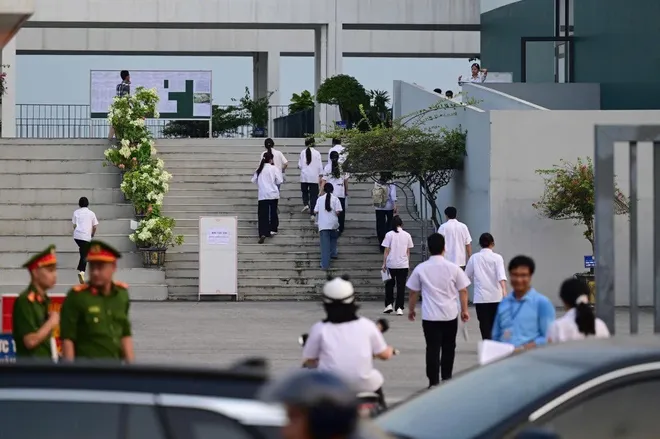 Hơn 300 thí sinh Tuyên Quang bước vào Kỳ thi lại tốt nghiệp THPT năm 2026 - Ảnh 4.