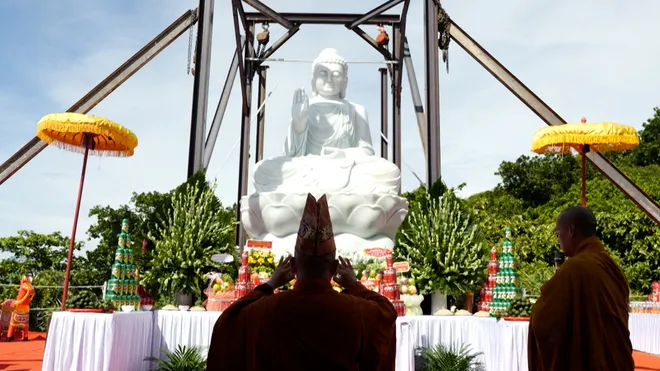 Gìn giữ văn hóa, kiến tạo dân sinh: Trang nghiêm Lễ Nghinh thỉnh Phật đài Nam Ô- Ảnh 1. Gìn giữ văn hóa, kiến tạo dân sinh: Trang nghiêm Lễ Nghinh thỉnh Phật đài Nam Ô- Ảnh 1.