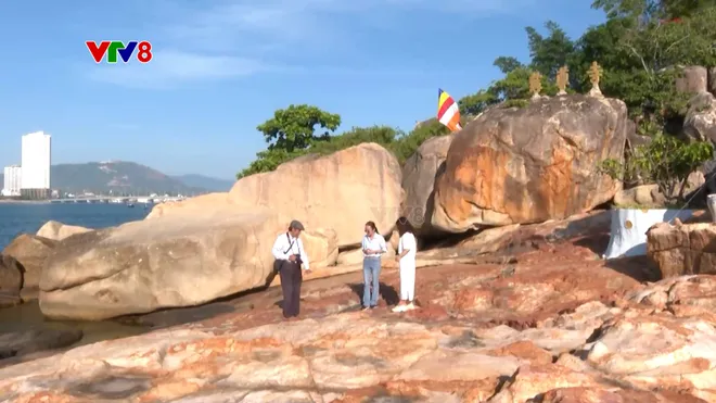 Khám phá Hòn Đỏ: Gành đá kỳ thú bên vịnh Nha Trang- Ảnh 3. Khám phá Hòn Đỏ: Gành đá kỳ thú bên vịnh Nha Trang- Ảnh 3.
