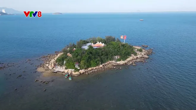 Khám phá Hòn Đỏ: Gành đá kỳ thú bên vịnh Nha Trang- Ảnh 5. Khám phá Hòn Đỏ: Gành đá kỳ thú bên vịnh Nha Trang- Ảnh 5.
