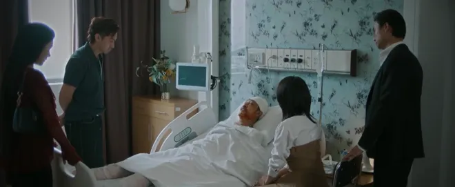 Lửa trắng - Tập 18: L&atilde;o C&ocirc;ng ra lệnh giết Cương đen, Lan muốn l&agrave;m "mẻ cuối" để sống đời b&igrave;nh dị - Ảnh 4.