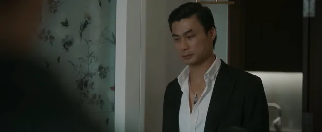 Lửa trắng - Tập 18: L&atilde;o C&ocirc;ng ra lệnh giết Cương đen, Lan muốn l&agrave;m "mẻ cuối" để sống đời b&igrave;nh dị - Ảnh 3.