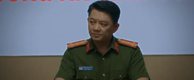 Lửa trắng - Tập 18: L&atilde;o C&ocirc;ng ra lệnh giết Cương đen, Lan muốn l&agrave;m "mẻ cuối" để sống đời b&igrave;nh dị - Ảnh 15.
