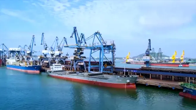Quảng Ngãi thu hút đầu tư mạnh mẽ vào Khu kinh tế Dung Quất- Ảnh 1. Quảng Ngãi thu hút đầu tư mạnh mẽ vào Khu kinh tế Dung Quất- Ảnh 1.