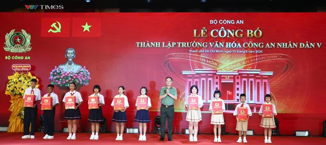Bộ Công an công bố thành lập Trường Văn hóa Công an nhân dân V- Ảnh 8.