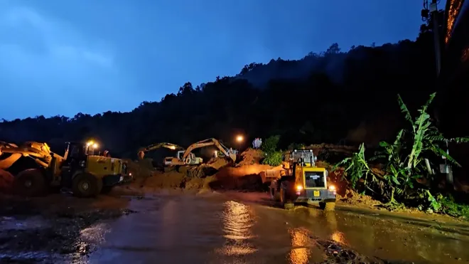 Vẫn nguyên ngọn lửa kiên trung giữa thời bình- Ảnh 8. Vẫn nguyên ngọn lửa kiên trung giữa thời bình- Ảnh 8.