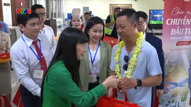 Chuyến bay đầu tiên Đồng Hới - Cam Ranh chính thức khai thác- Ảnh 4. Chuyến bay đầu tiên Đồng Hới - Cam Ranh chính thức khai thác- Ảnh 4.