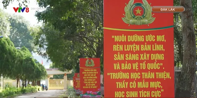 Giáo dục nội trú Công an nhân dân: Điểm tựa tri thức và mái ấm nhân văn giữa đại ngàn- Ảnh 2. Giáo dục nội trú Công an nhân dân: Điểm tựa tri thức và mái ấm nhân văn giữa đại ngàn- Ảnh 2.