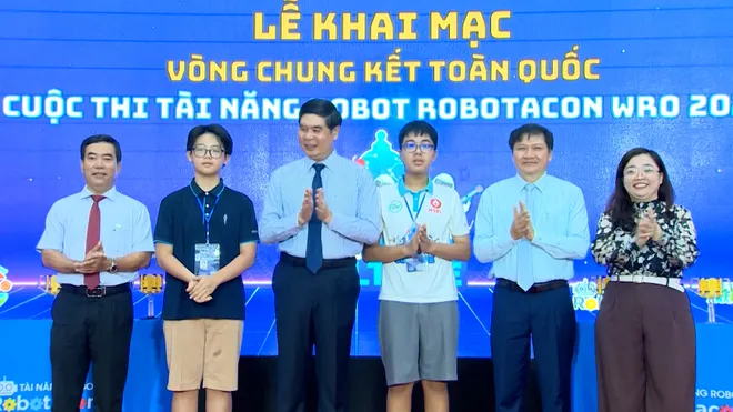 Khai mạc Vòng Chung kết toàn quốc cuộc thi ROBOTACON WRO 2026- Ảnh 1. Khai mạc Vòng Chung kết toàn quốc cuộc thi ROBOTACON WRO 2026- Ảnh 1.