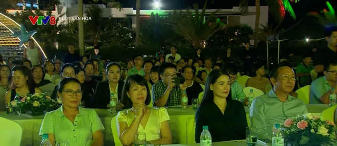 Gia Lai: Khai mạc Lễ hội “ngàn hoa về phố biển”- Ảnh 2. Gia Lai: Khai mạc Lễ hội “ngàn hoa về phố biển”- Ảnh 2.