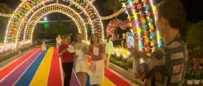 Gia Lai: Khai mạc Lễ hội “ngàn hoa về phố biển”- Ảnh 8. Gia Lai: Khai mạc Lễ hội “ngàn hoa về phố biển”- Ảnh 8.