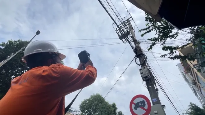 Chủ động bảo đảm an to&agrave;n lưới điện trước m&ugrave;a mưa b&atilde;o- Ảnh 3.