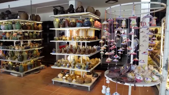 Gốm Thanh Hà làm mới sản phẩm, giữ gìn giá trị làng nghề hơn 500 năm- Ảnh 2. Gốm Thanh Hà làm mới sản phẩm, giữ gìn giá trị làng nghề hơn 500 năm- Ảnh 2.