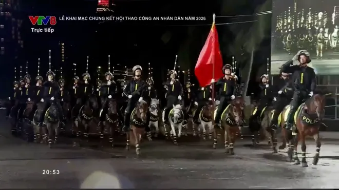 Cảnh sát Cơ động Kỵ binh: Bản lĩnh lực lượng tinh nhuệ trên lưng ngựa- Ảnh 5. Cảnh sát Cơ động Kỵ binh: Bản lĩnh lực lượng tinh nhuệ trên lưng ngựa- Ảnh 5.