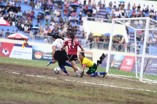Đak Đoa thắng đậm Nghĩa Lộ, giành vé vào bán kết VTV Cup 2026 - Ảnh 3.
