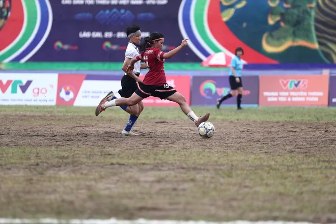 Đak Đoa thắng đậm Nghĩa Lộ, giành vé vào bán kết VTV Cup 2026 - Ảnh 5.