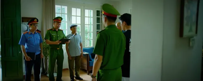 Mùa hè năm ấy - Tập 10: Khánh bị bắt khi chưa kịp tiễn Phương đi du học - Ảnh 30.