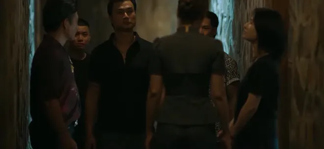 Lửa trắng - Tập cuối: Mai bị bắt l&agrave;m con tin, chuyến h&agrave;ng cuối của Lan đổ bể - Ảnh 3.