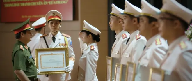 Lửa trắng - Tập cuối: Chuyên án Lửa trắng thành công, Cương đen trực tiếp nói yêu Mai- Ảnh 9.