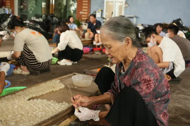 Nh&atilde;n lồng Hưng Y&ecirc;n: Từ thức qu&agrave; tiến vua đến h&agrave;nh tr&igrave;nh di sản quốc tế - Ảnh 13.